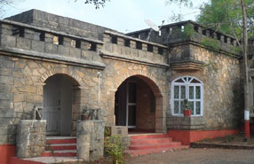  maneland jungle lodge